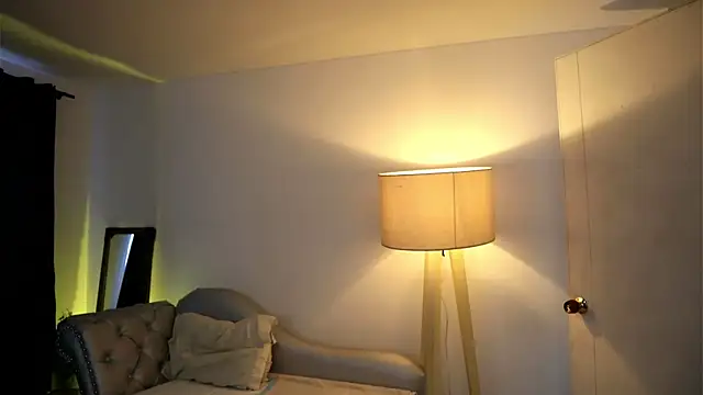 Daisha Riley online show from October 2, 2:55 pm