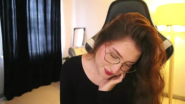 Daisha Riley online show from November 11, 2:36 pm