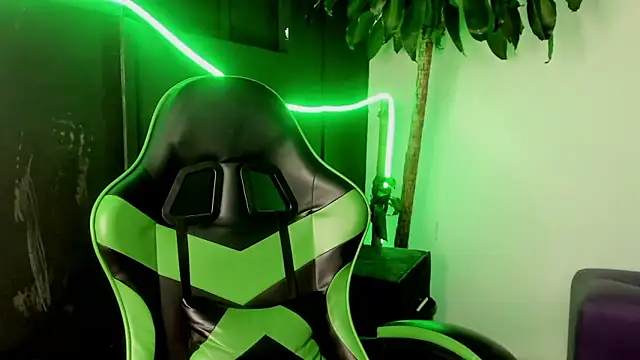 CintiaWalker online show from April 1, 1:01 pm