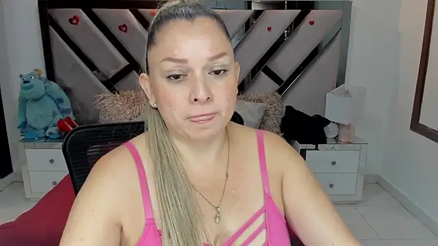 natalia5560 online show from October 13, 1:58 pm