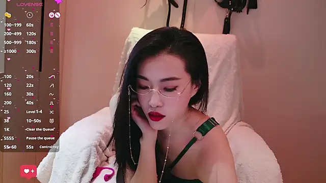 Snapshot of Sweet-521 chatting on October 24, 9:16 am Sweet-521 online show from October 24, 9:16 am