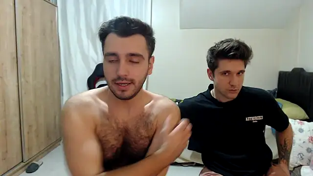 handsomeee04 online show from September 24, 9:58 pm