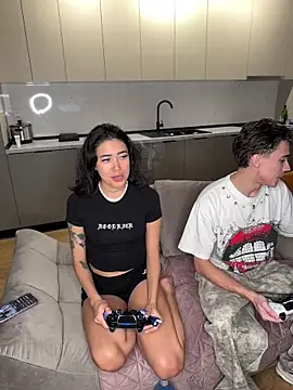 Alexiaa2006 online show from February 5, 8:01 pm