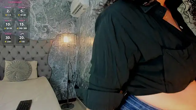 LucyLovelyy online show from November 30, 2:27 am