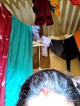 Snapshot of sweet_suman chatting on November 1, 4:49 am sweet suman online show from November 1, 4:49 am