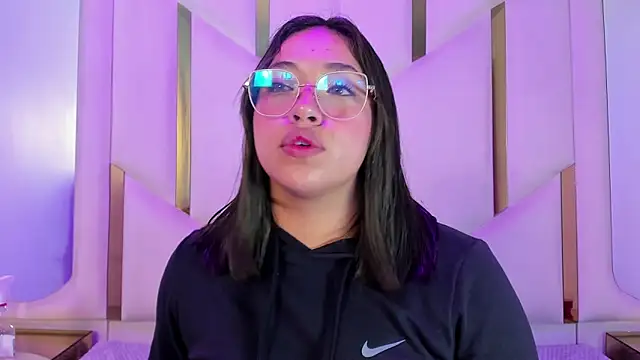 IsabellRodriguez18 online show from April 16, 3:40 am