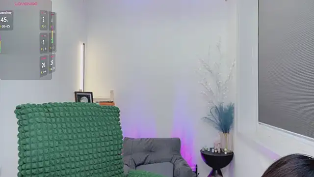 Snapshot of Natasha2025 chatting on October 13, 1:47 pm Natasha2025 online show from October 13, 1:47 pm