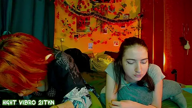 TrickyKitsune online show from November 30, 4:55 pm