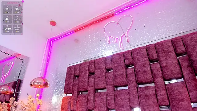 LunaPleasure online show from April 11, 7:45 am