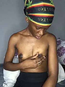 xxSexyTalia28 online show from April 6, 10:38 am