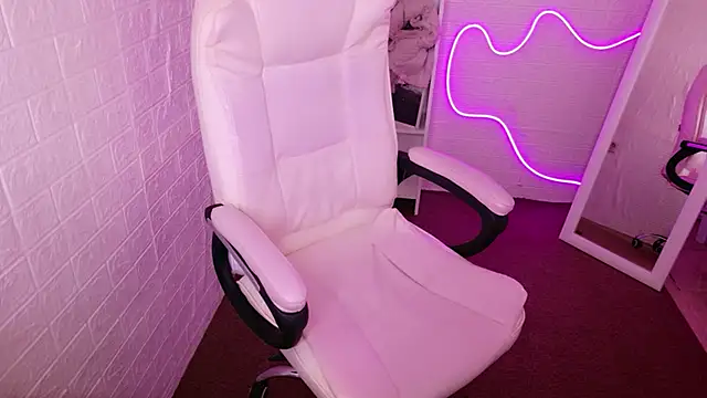 Snapshot of StellaFrost chatting on October 14, 3:25 pm StellaFrost online show from October 14, 3:25 pm