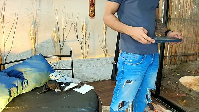 Snapshot of MarcoVitto chatting on October 2, 11:48 am MarcoVitto online show from October 2, 11:48 am
