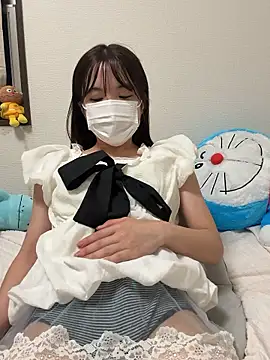 RIRI Chan  online show from July 22, 12:28 pm