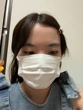 RIRI Chan  online show from July 18, 11:46 am