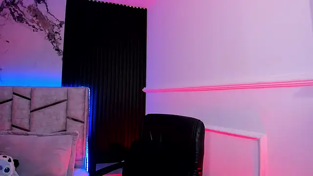 daniiphoeniixx online show from October 27, 7:19 pm