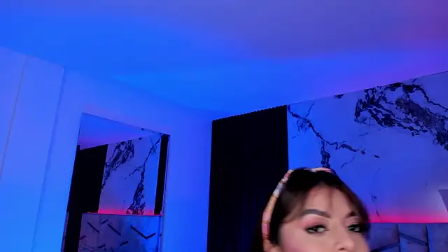 Snapshot of daniiphoeniixx chatting on September 16, 7:33 pm daniiphoeniixx online show from September 16, 7:33 pm