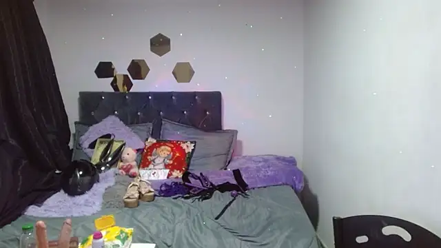 brittanysexhot online show from December 17, 8:02 pm