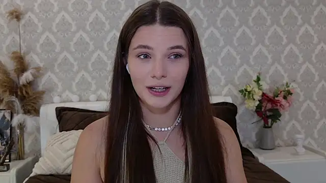 Snapshot of Nellie_Medina chatting on September 13, 7:00 pm Nellie Medina online show from September 13, 7:00 pm