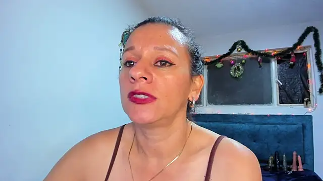 sofi saliva2511 online show from December 19, 2:48 am