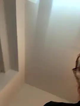 Mia-Fuchs online show from January 17, 4:14 pm