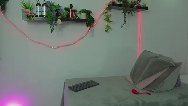 bri cullen online show from July 17, 11:58 am