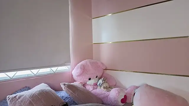 Charlotte  Miller online show from October 20, 12:08 pm