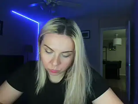 HappyIva online show from September 15, 2:53 am