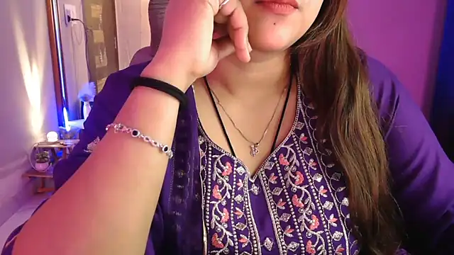 Mitikaa online show from February 26, 1:54 pm