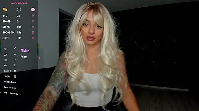 NNNoire online show from September 25, 8:02 am