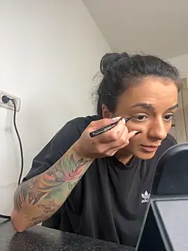 NNNoire online show from October 26, 8:10 am