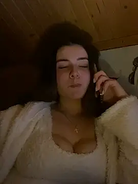 mewKate online show from March 14, 8:43 pm