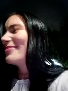 Snapshot of the_queen_of_street chatting on October 18, 3:31 am the queen of street online show from October 18, 3:31 am