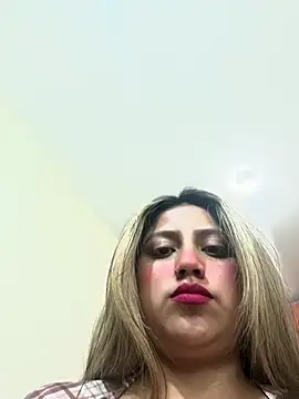AdriiluXe online show from June 2, 2:12 am