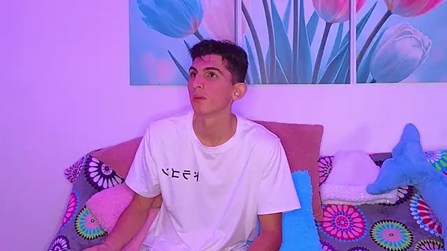 Ana and Leo online show from December 21, 2:32 pm