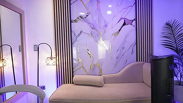 Emma Walkerr  online show from April 2, 7:11 pm