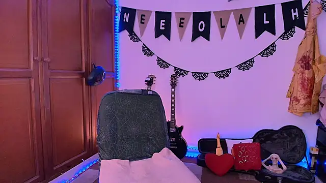 antonelawow online show from October 25, 9:10 pm