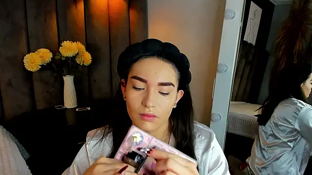 chelsea bolton  online show from November 15, 12:39 pm