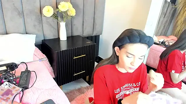 chelsea bolton  online show from November 4, 12:32 pm