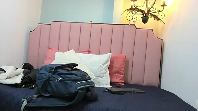 KarenSims online show from February 5, 9:34 am