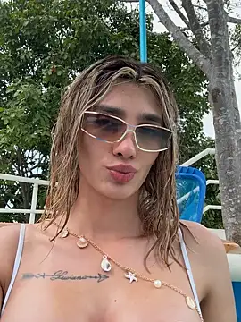 iam sara online show from February 1, 4:39 pm