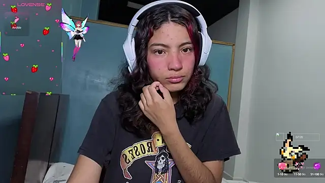 Lovelyamyy online show from October 12, 8:11 pm