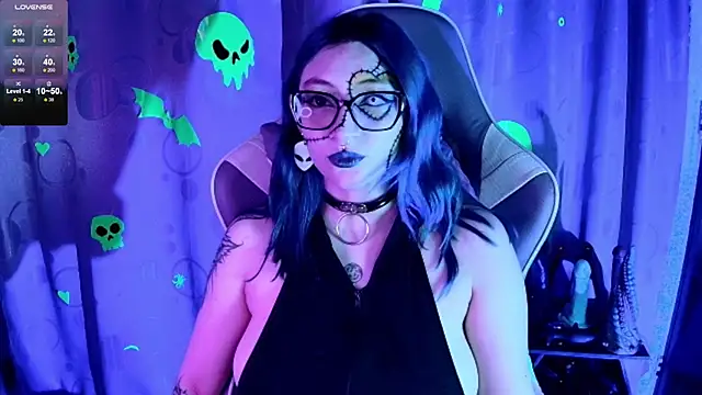 Kimlennox  online show from December 1, 1:58 pm