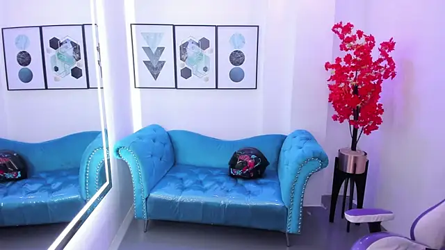 Akaza Hakuji  online show from November 26, 1:01 pm