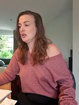 Snapshot of cumtomama chatting on October 3, 2:00 pm cumtomama online show from October 3, 2:00 pm