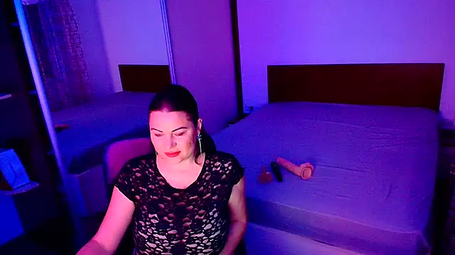 VixenVibesX online show from October 13, 5:59 pm