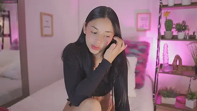 Hade collinss online show from January 9, 6:45 pm