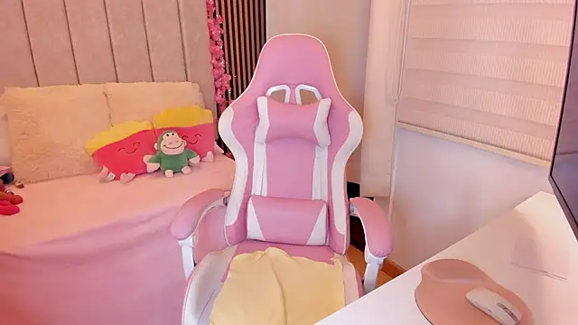 tamy xoo online show from April 10, 7:20 pm