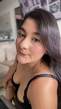 saraa franco  online show from November 2, 7:06 pm