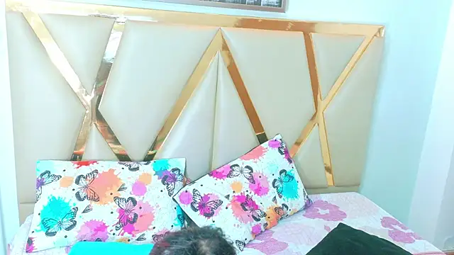 Snapshot of hot-littlechill chatting on October 20, 7:39 pm hot-littlechill online show from October 20, 7:39 pm