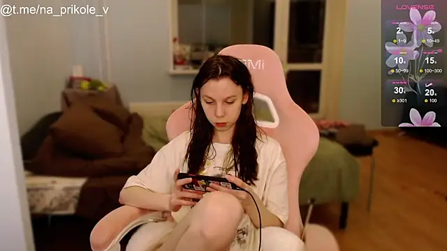 Snapshot of na_prikole_ chatting on October 18, 8:10 pm na prikole  online show from October 18, 8:10 pm